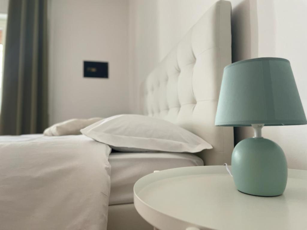 Doctor House Standard, Suites & Luxury Rooms Enna Exteriör bild