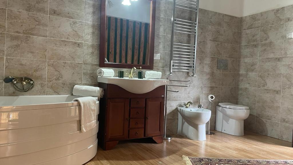 Doctor House Standard, Suites & Luxury Rooms Enna Exteriör bild