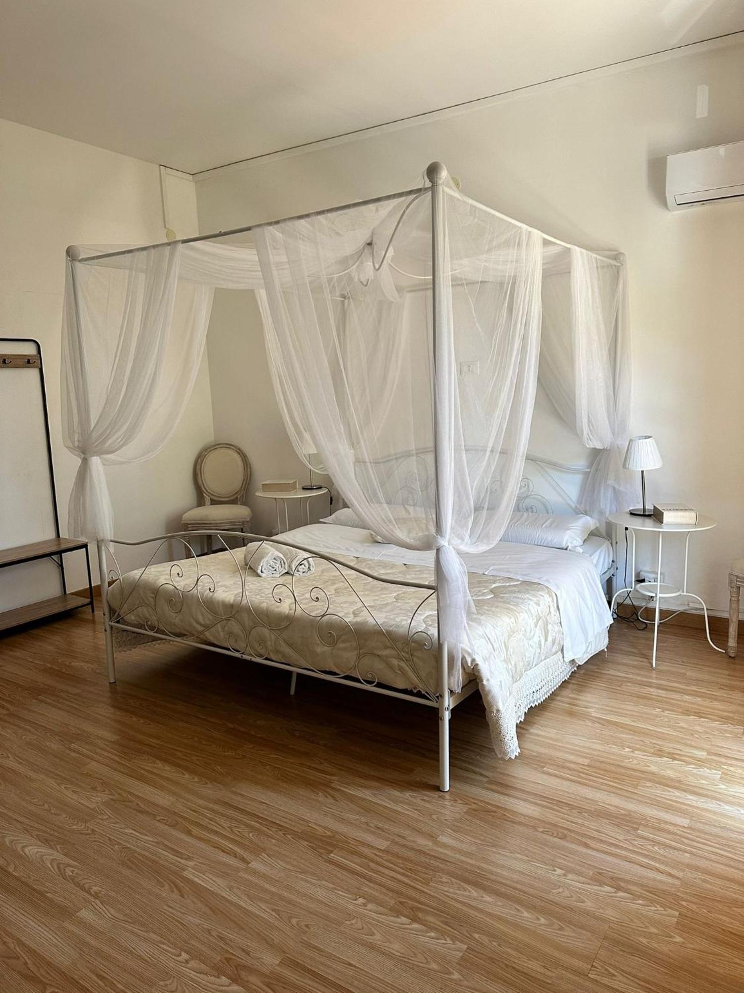 Doctor House Standard, Suites & Luxury Rooms Enna Exteriör bild